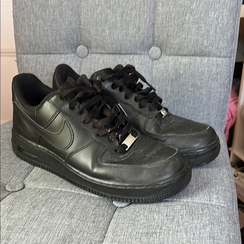 Nike Men's Black Sneakers